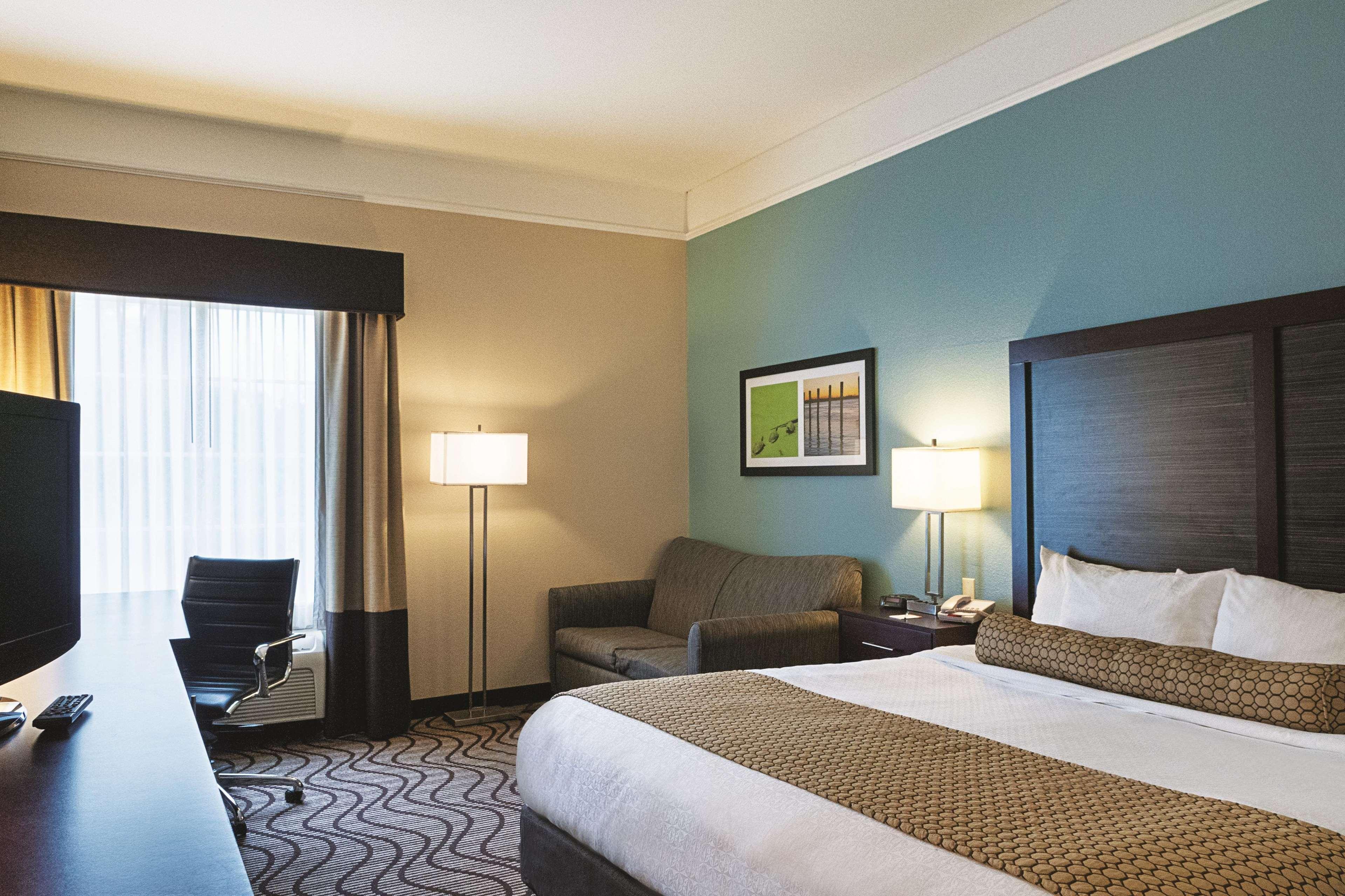 La Quinta By Wyndham Houma Hotel Exterior photo
