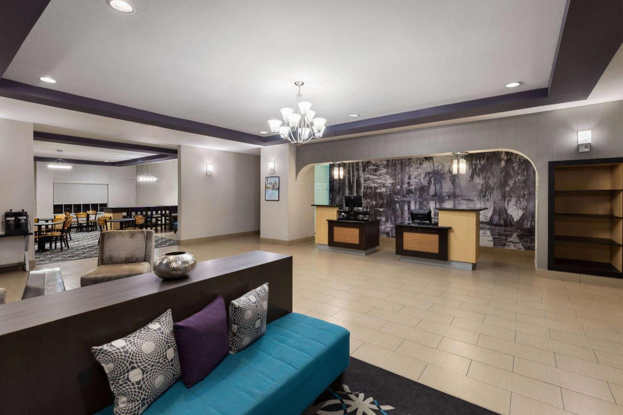 La Quinta By Wyndham Houma Hotel Exterior photo