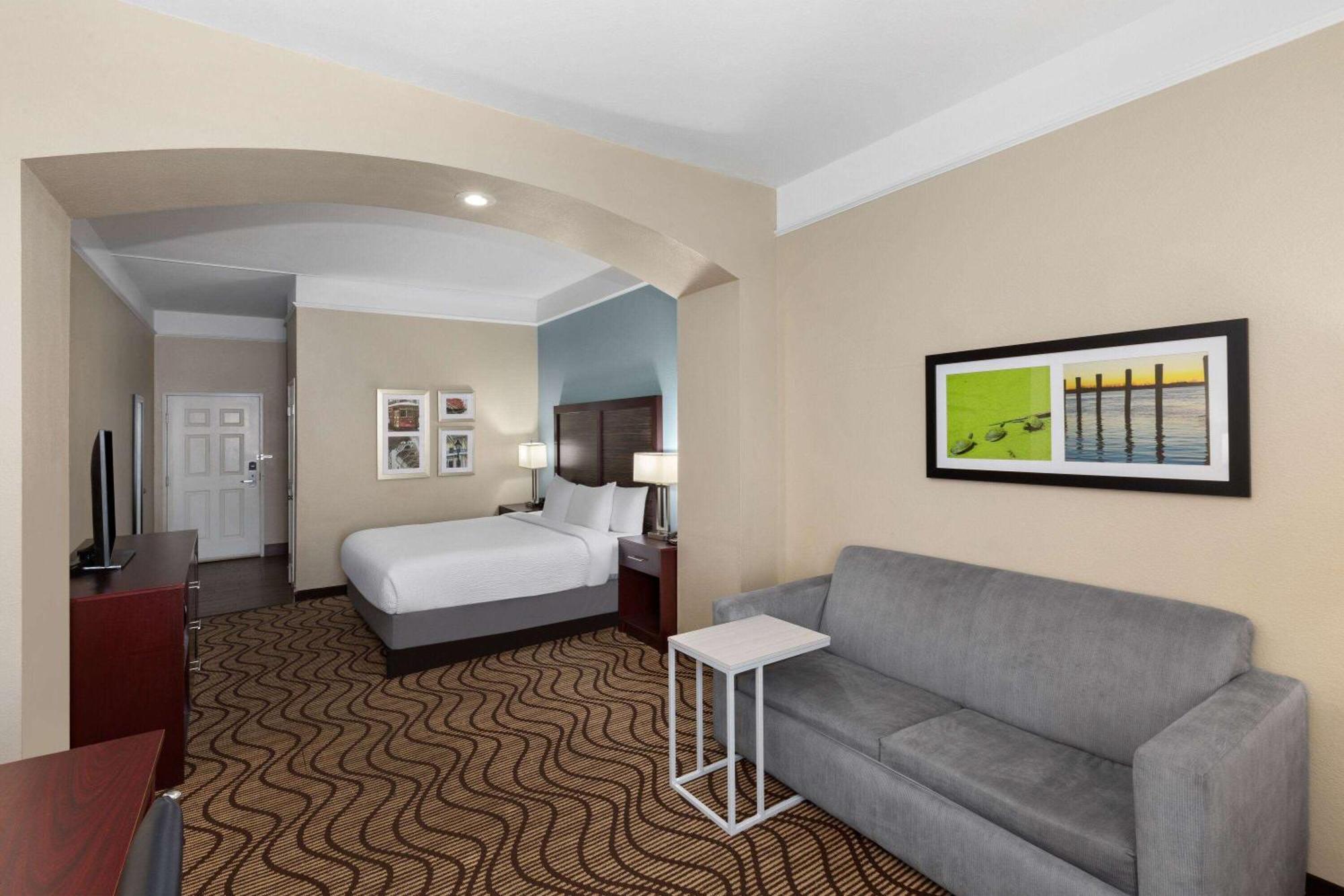 La Quinta By Wyndham Houma Hotel Exterior photo