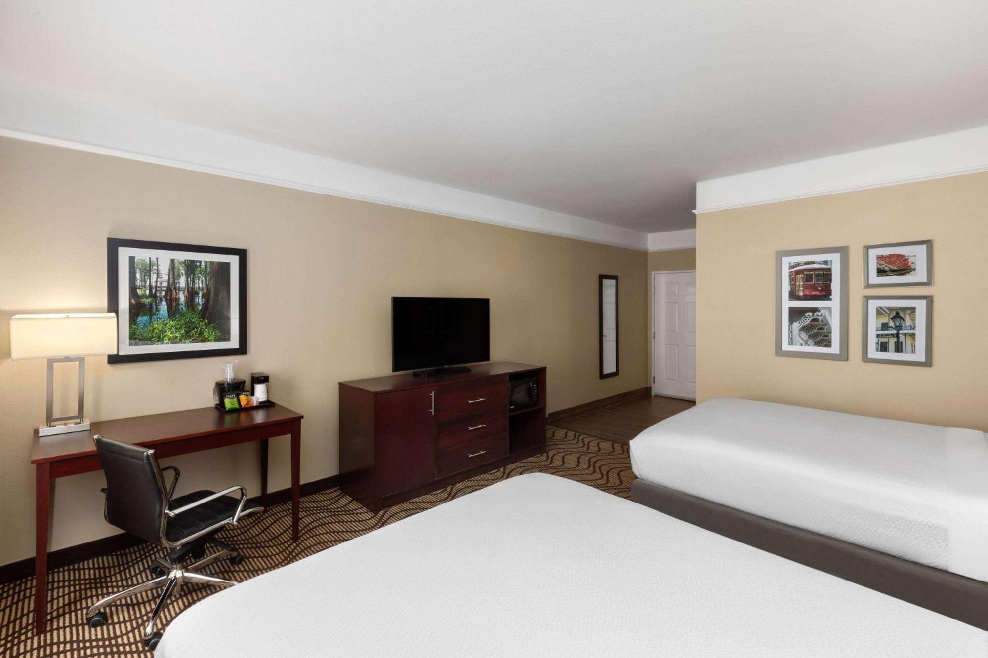 La Quinta By Wyndham Houma Hotel Exterior photo