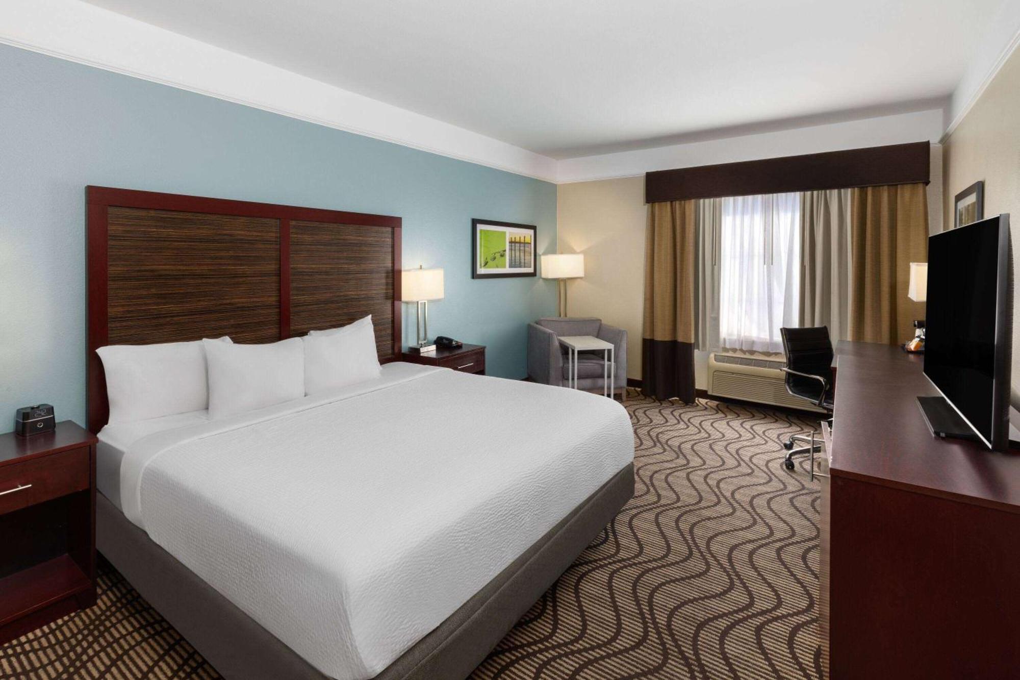 La Quinta By Wyndham Houma Hotel Exterior photo