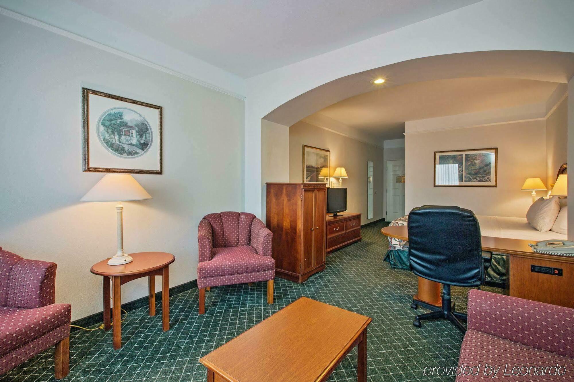 La Quinta By Wyndham Houma Hotel Exterior photo